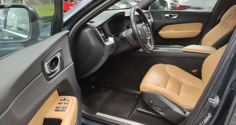 Volvo XC 60 cena 114900 przebieg: 191571, rok produkcji 2017 z Mieroszów małe 277